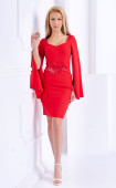 Елегантна червена рокля с дълъг ръкав и дантела
