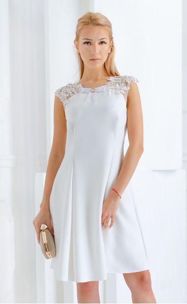 Стилна бяла рокля Lilia ⭐ разкроена рокля с дантела | Ароганс